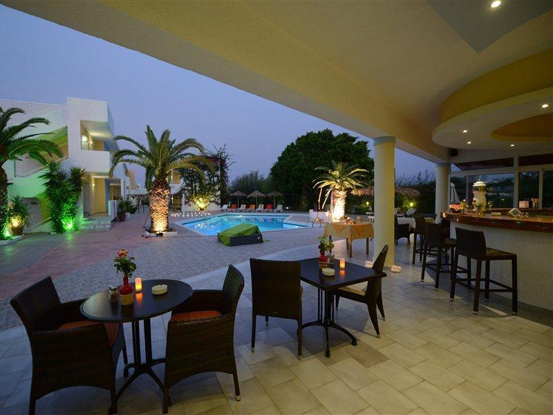 Golden Sun Aparthotel Tigkaki  Exterior photo