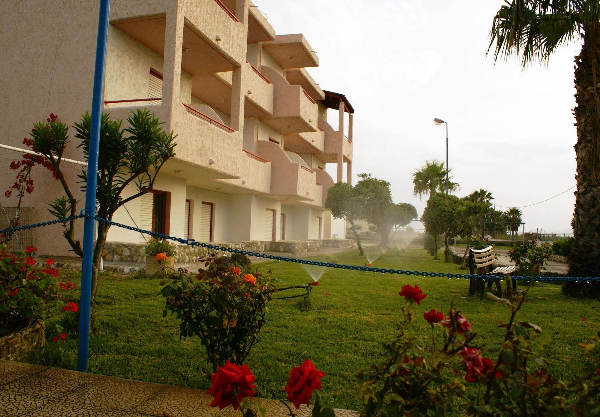 Golden Sun Aparthotel Tigkaki  Exterior photo
